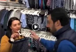 Matteo Salvini compra mutande e calzini. Anche per i collaboratori VIDEO