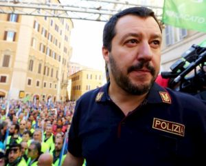 Pilastro, i tunisini denunciano Salvini: "Non siamo spacciatori"
