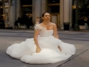 Sposa ha attacco di diarrea durante il matrimonio. La wedding planner: "Il vestito da 12mila dollari era pieno di mer.."