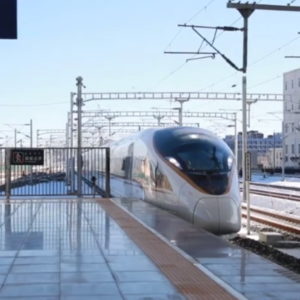 Cina, primo treno alta velcità senza conducente: arriva a 350 km/h