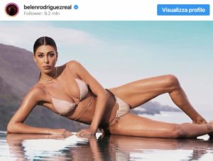 Belen Rodriguez in bikini su Instagram ai tempi del coronavirus, qualcuno commenta. "Voglio una quarantena con te"