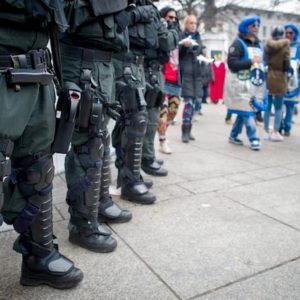 Germania, auto contro il corteo di Carnevale: 15 feriti, anche bambini