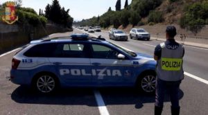Incidente A2 a Rogliano (Cosenza): cade da furgone, travolto e ucciso