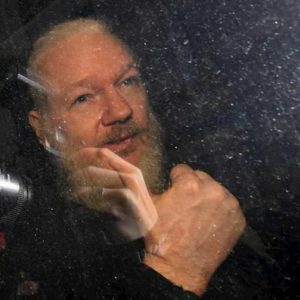 Julian Assange libero, altro che estradizione negli Usa...