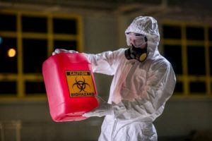 Infodemia, pandemia delle fake news senza cure: le virus notizie su ricoveri, laboratori...