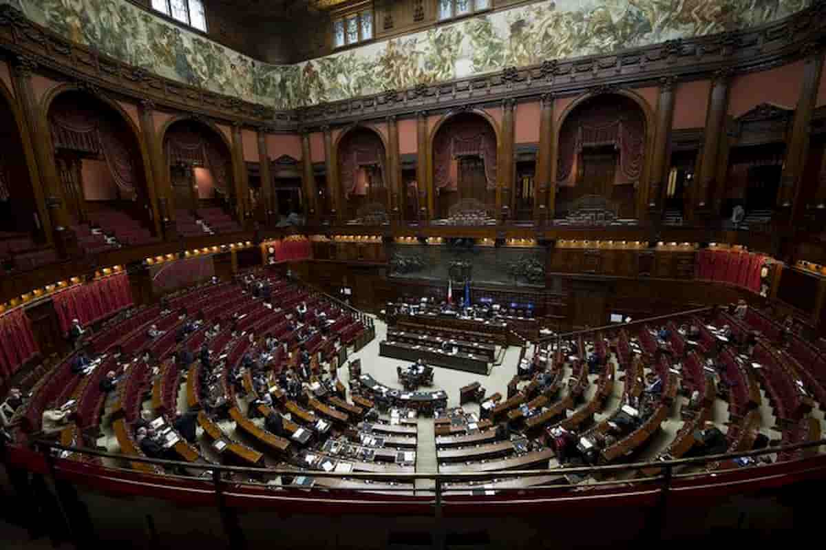 https://static.blitzquotidiano.it/wp/wp-content/uploads/2020/02/parlamento-ansa-1-1.jpg