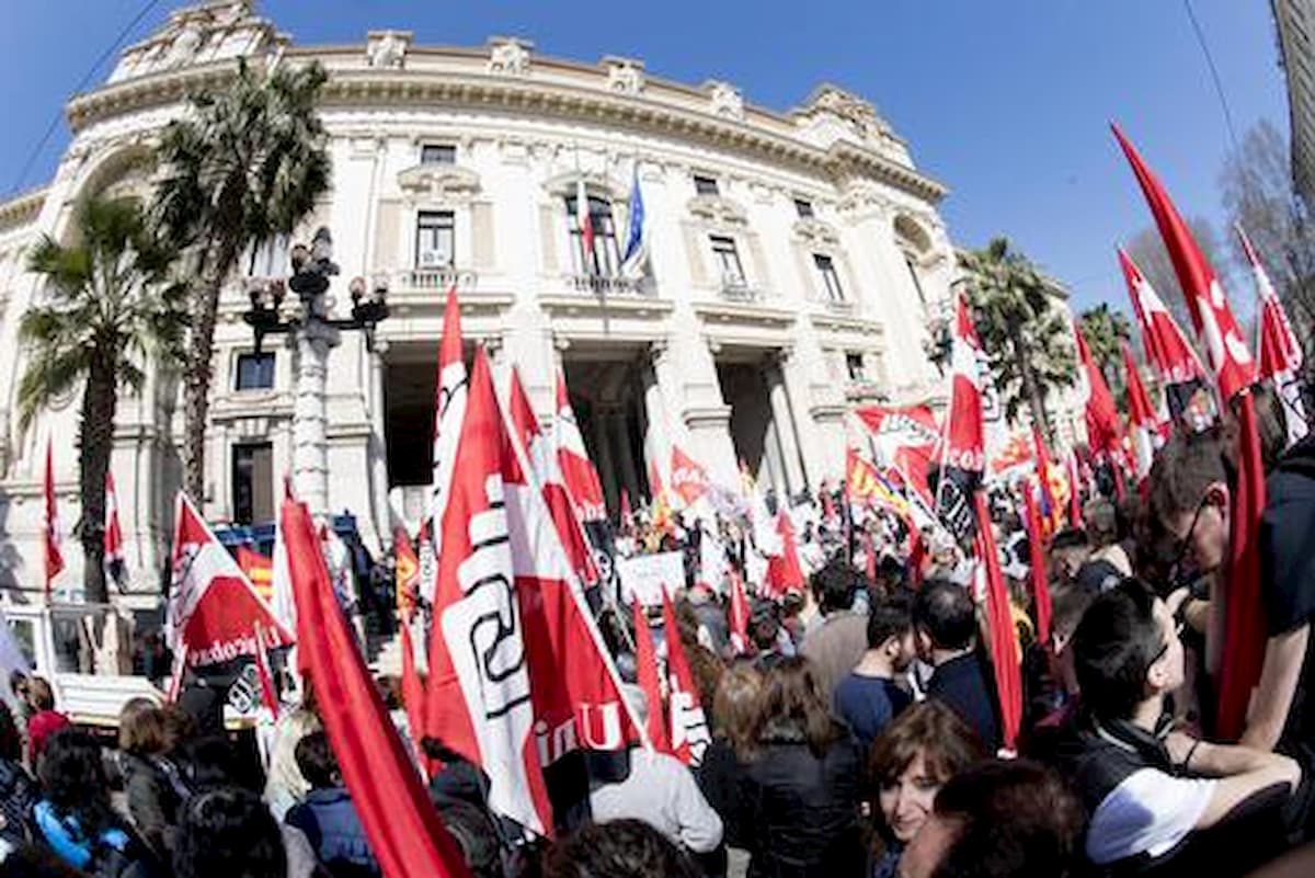 Sindacati come Polonia e Ungheria: sciopero per pubblico impiego uguale veto a Recovery