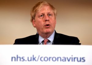 Coronavirus, Boris Johnson ai britannici: "Alcuni vostri cari moriranno"