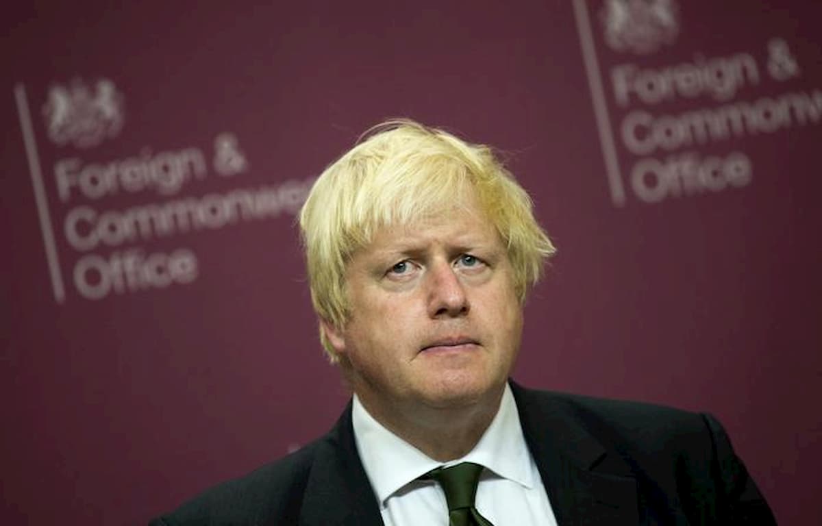 Boris Johnson: quarantena obbligatoria di 3 mesi per 1,5 mln di vecchi e malati