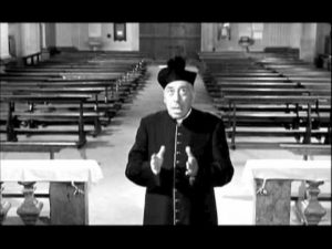 Coronavirus, il parroco di Brescello espone il crocifisso di Don Camillo: "Ferma l'epidemia" 02