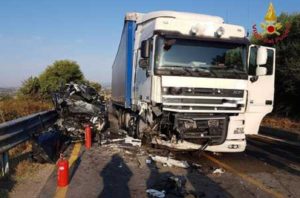 Incidente A1, morto un camionista all'altezza di Fiorenzuola d'Arda (Piacenza)