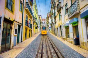 Coronavirus piega Lisbona: anche il Portogallo è totalmente off-limits