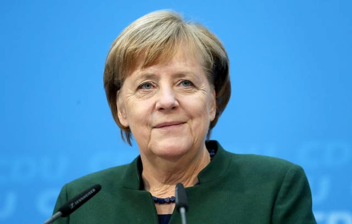 Coronavirus, Angela Merkel entra in quarantena dopo aver incontrato medico positivo