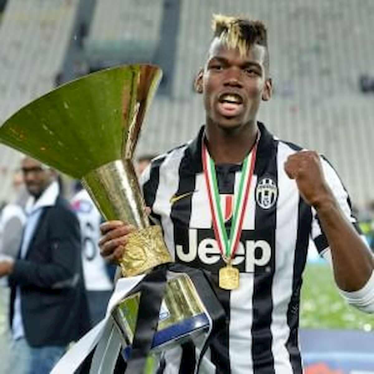 Coronavirus, Pogba con la maglia della Juventus ma è solo un omaggio a Matuidi VIDEO