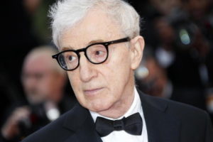 Woody Allen, 7 aprile esce autobiografia: figli Ronan e Dylan furiosi 