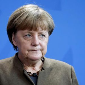 Merkel, no agli eurobond: "Ho parlato con Conte, ci sono altre soluzioni"
