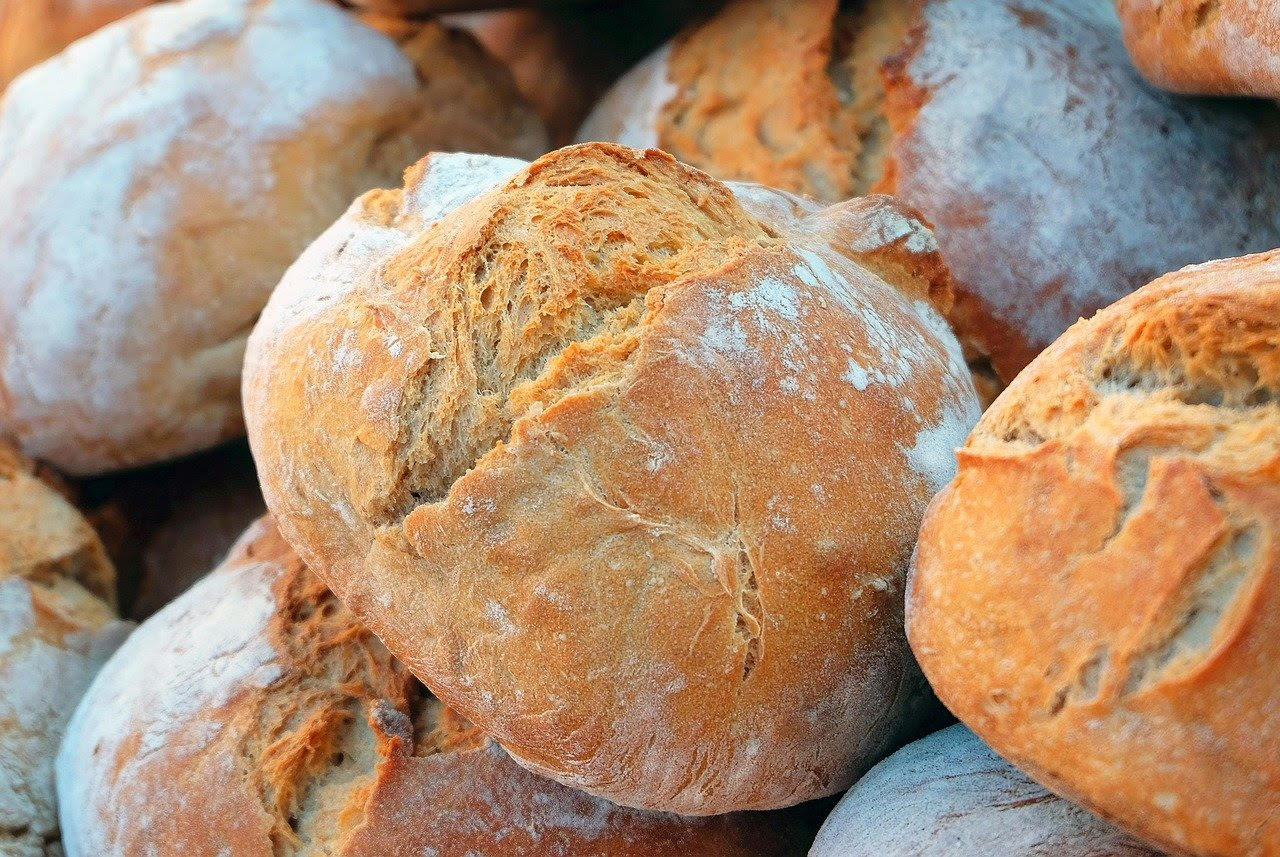 Chiusi in casa torna la voglia di fare il pane: i consigli per realizzarlo al meglio