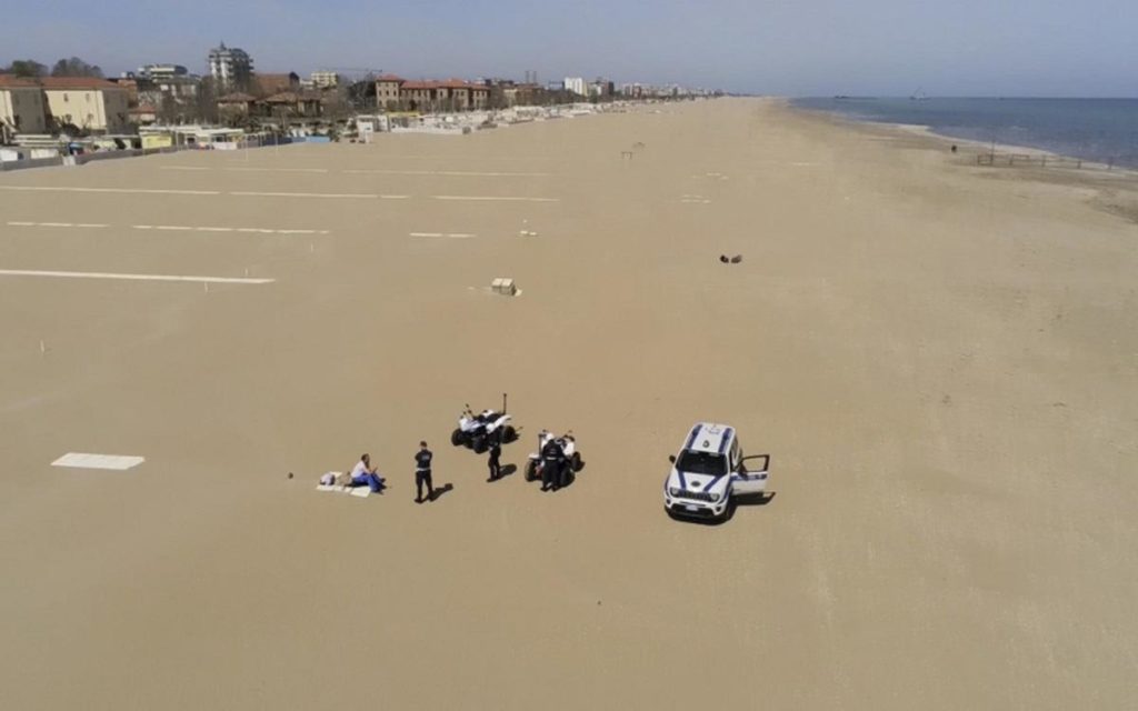rimini polizia locale controli spiaggia 