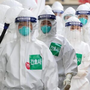 Corea del Sud richiude Seul dopo il nuovo picco di contagi