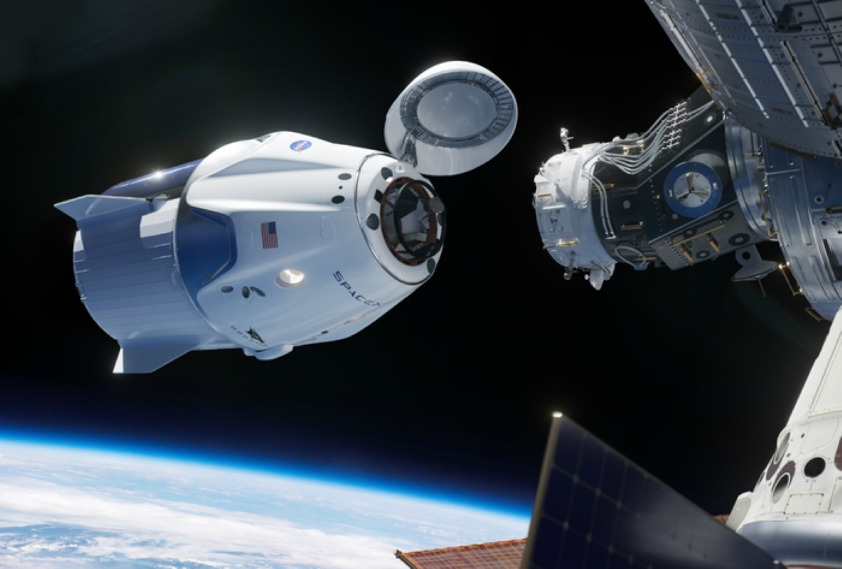 Crew Dragon, lancio con astronauti 27 maggio per SpaceX. Giallo Loverro