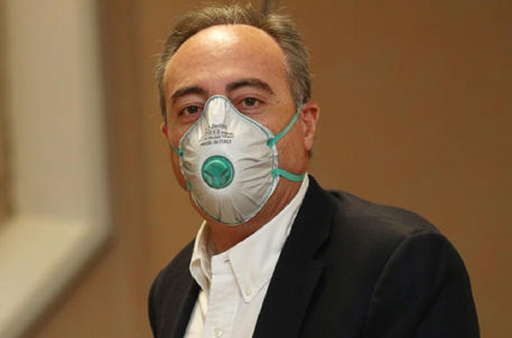 Giulio Gallera "spiega" il contagio: "Per infettare me servono 2 infetti". Cioè?