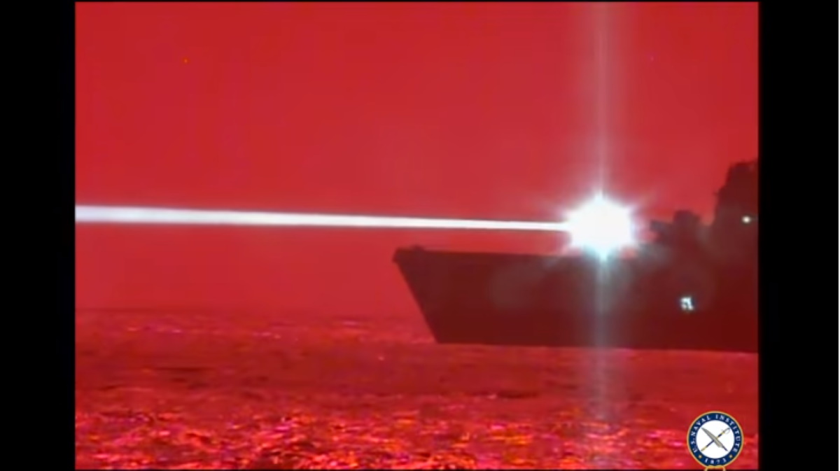 Cannone laser anti-drone: il test della nave della marina Usa