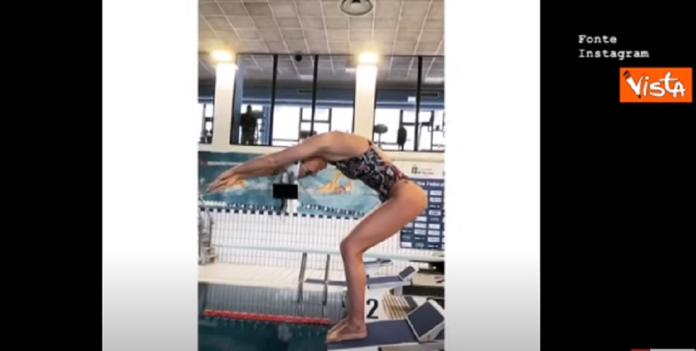 Federica Pellegrini torna ad allenarsi: "Tipo scuola nuoto?" VIDEO