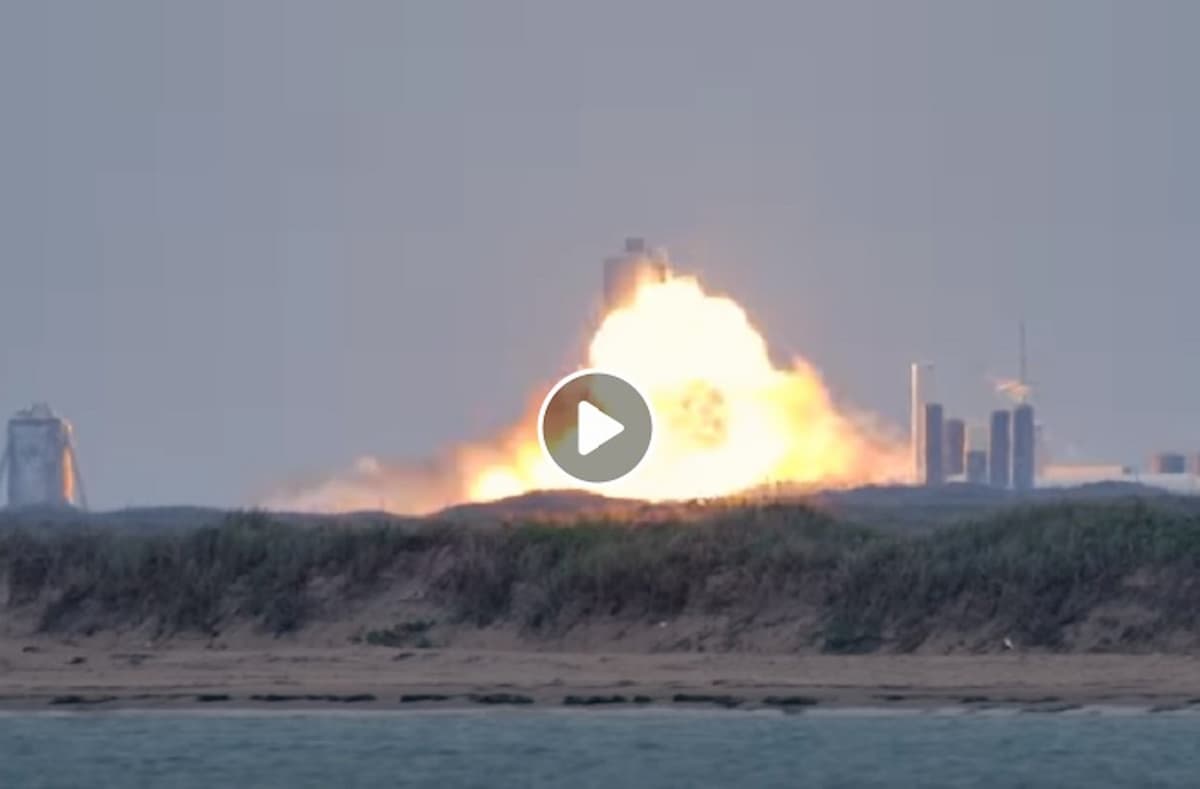 SpaceX, se il buongiorno si vede dal mattino...esplode Starship SN4, prototipo del Crew Dragon di Elon Musk