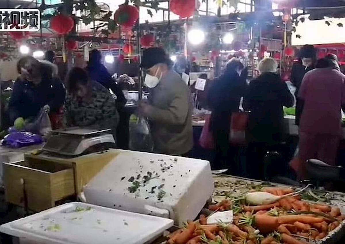Coronavirus, Pechino: "Il mercato di Wuhan non è stato l'epicentro della pandemia"