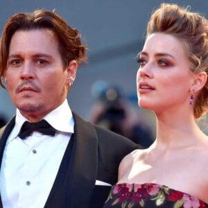 Amber Heard tradiva Johnny Depp con Elon Musk e Cara Delevingne