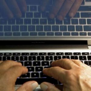 Porno online, un blocco automatico per proteggere i bambini: la proposta di Pillon (Lega)