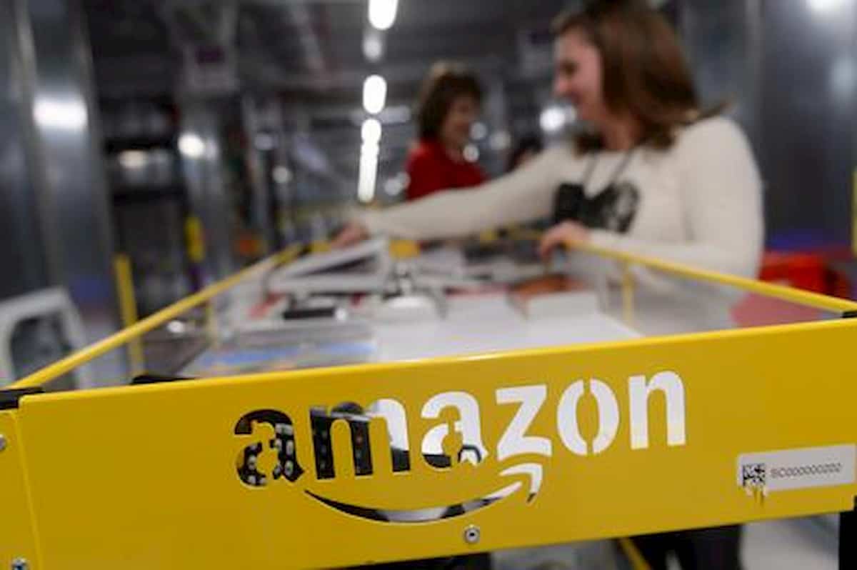 Amazon annuncia l'apertura di due nuovi centri in Italia a Novara e Spilamberto. 1.100 assunzioni