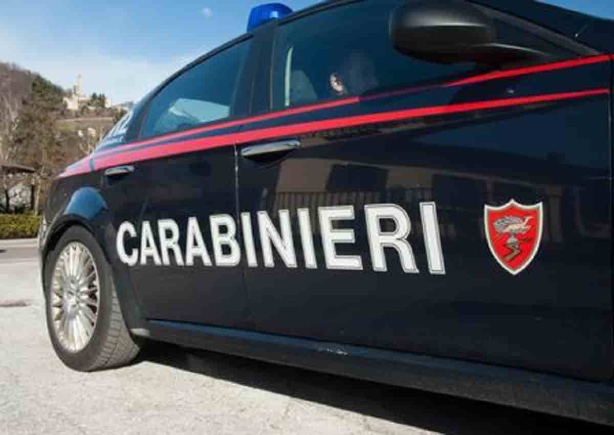 Carpi, nella foto d'archivio Ansa una volante dei carabinieri