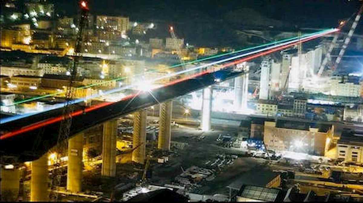 Genova muore di traffico, il ponte (nella foto) di Renzo Piano un miraggio, 8 luglio colpo di grazia dalla Corte Costituzionale?