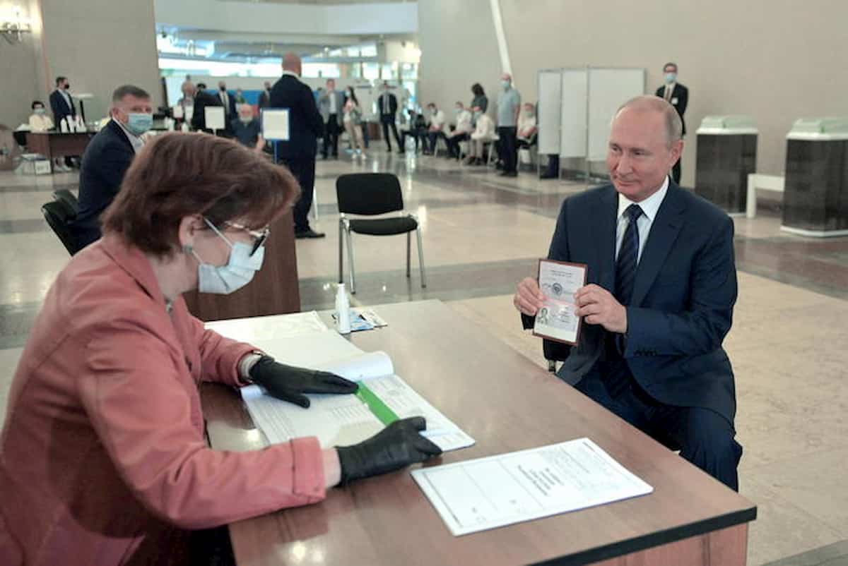 Putin, plebiscito per la riforma che supera la regola dei due mandati