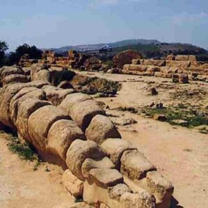 Agrigento, la gigantesca statua di Atlante tornerà in piedi davanti al Tempio di Zeus