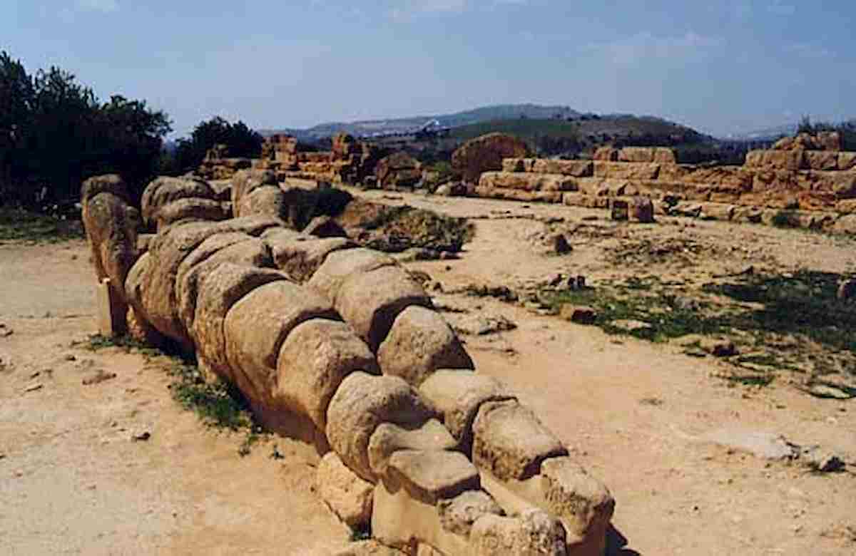 Agrigento, la gigantesca statua di Atlante tornerà in piedi davanti al Tempio di Zeus