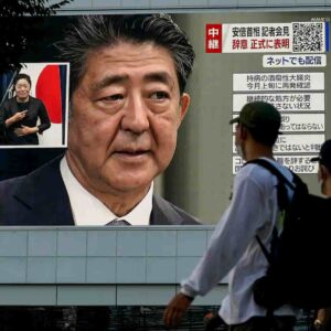 Giappone, il premier Shinzo Abe si dimette