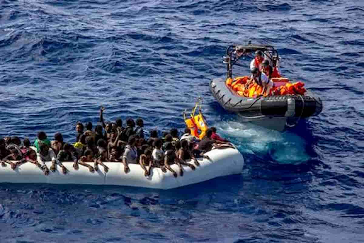 Patto migranti: persone salvate in mare redistribuite tra tutti i partner Ue