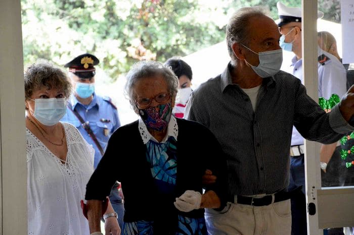 Luisa Zappitelli, 109 anni, non rinuncia a votare: "Non ho mai saltato un'elezione"