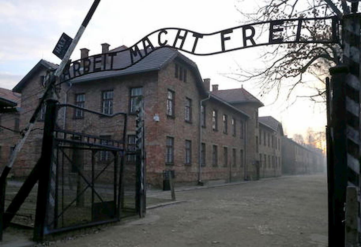 Il padre era un nazista che mandava a morte gli ebrei ad Auschwitz e lui ha scelto di diventare ebreo: è la storia di Bernd Wollschlaeger