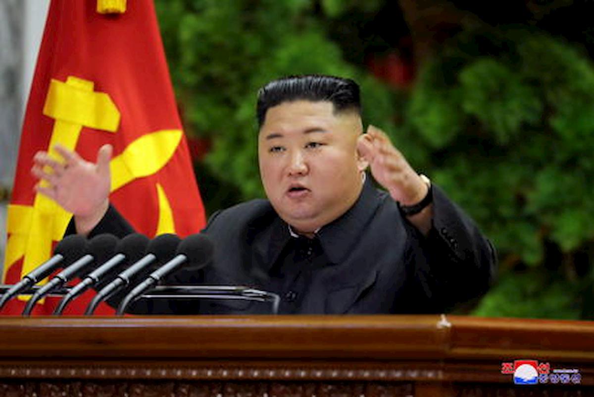 Ri Sol-ju, la moglie di Kim Jong-un è scomparsa. Le voci: è malata è stata giustiziata