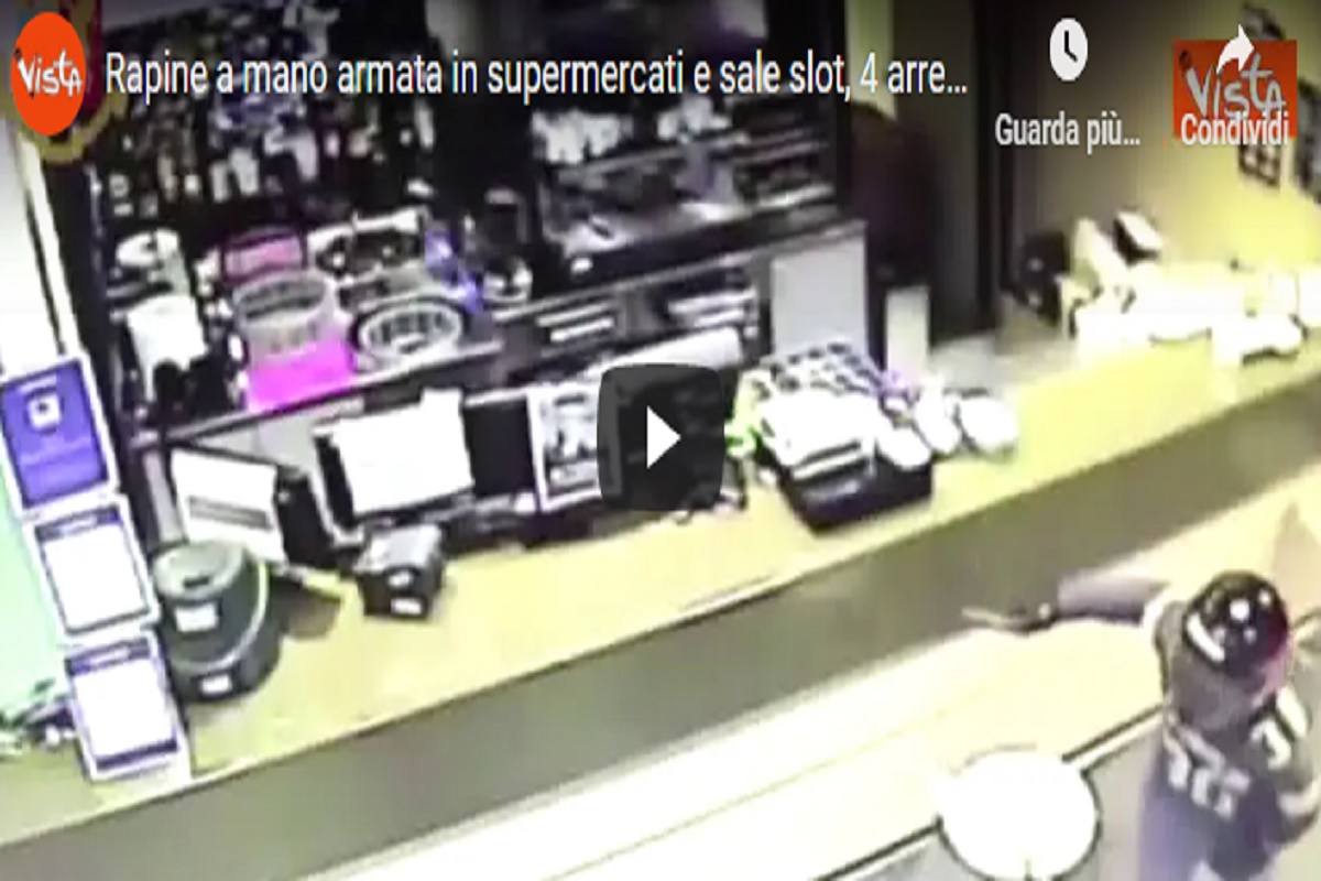 Bologna, rapine a mano armata in supermercati e sale slot: 4 arresti VIDEO