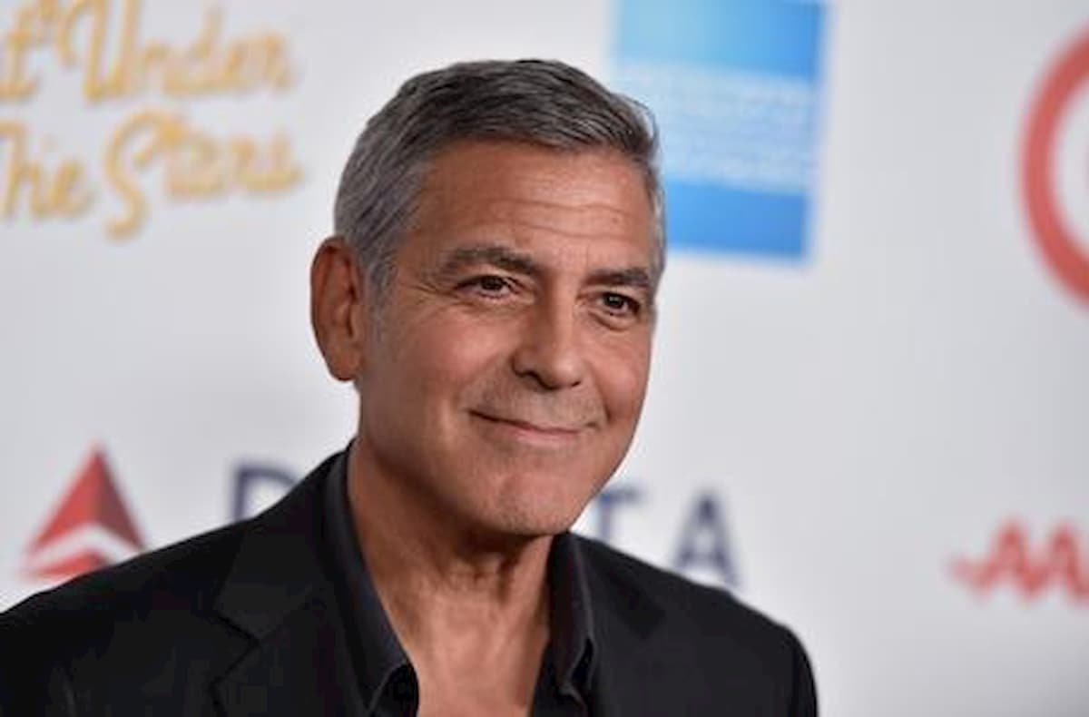 George Clooney ricoverato d'urgenza in ospedale per aver perso peso troppo velocemente