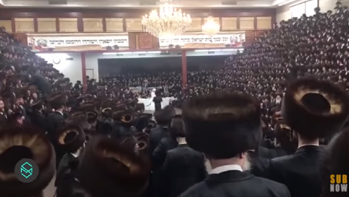 Matrimonio segreto a New York: 7mila ebrei ortodossi senza mascherina VIDEO