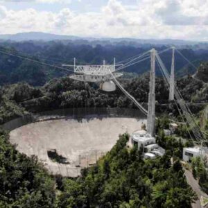 Porto Rico, telescopio Arecibo collassa: la grande antenna serviva ad ascoltare gli alieni
