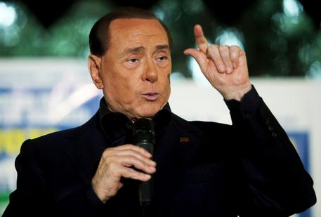Mediaset è salva, Berlusconi ringrazia e aiuta Conte, chiuso l'ultimo capitolo del De Bello Gallico