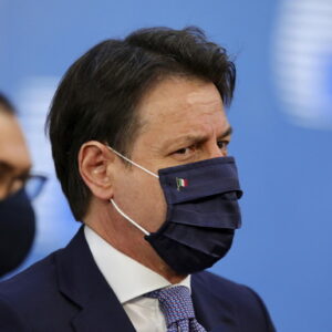 Recovery fund, trionfo di Conte e sua dannazione. 209 miliardi fanno troppa gola a coop e amici di Renzi