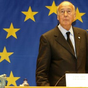 Valery Giscard d'Estaing fu grande politico, padre di Europa e euro, troppo arrogante e altezzoso