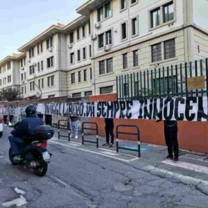 Speziale libero, striscioni in tutta Italia: "Finita un'infamità". Mondo ultras non rispetta nemmeno i morti